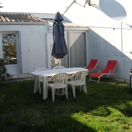 Hébergement de vacances Maison De 2 A Sur A 500 M De La Avec Jardin Clos Et Wifi La Couarde-sur-Mer
