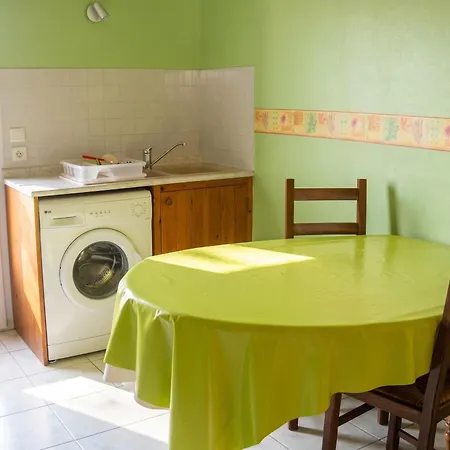 別荘 Petite Maison Charmante A Avec Jardin Cloture *